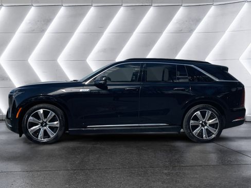 Used 2025 Cadillac Escalade IQ Luxury 2 w/ LPO, Etrunk Organizer Package image 3