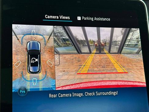 Used 2025 Mercedes-Benz GLC 350e 4MATIC image 26