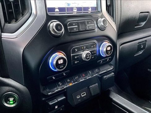 Used 2021 GMC Sierra 1500 Elevation w/ Preferred Package AWD/4WD image 15