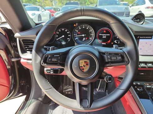 Certified 2022 Porsche 911 Targa 4S image 36