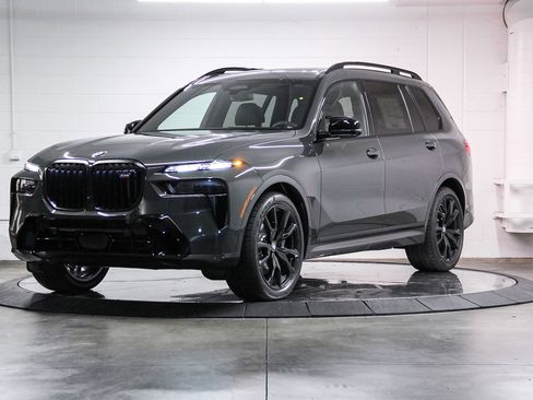 New 2026 BMW X7 M60i image 3