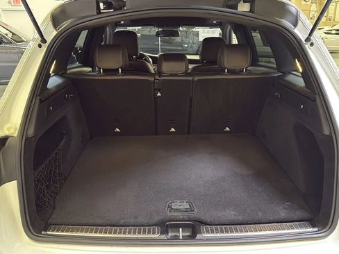 Used 2018 Mercedes-Benz GLC 300 4MATIC w/ Premium Package image 27