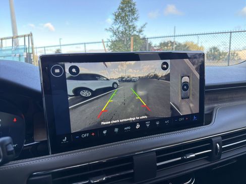 Used 2023 Lincoln Corsair Reserve w/ Equipment Group 202A image 24