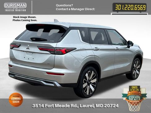 Used 2025 Mitsubishi Outlander SE image 2