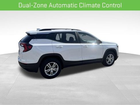 Used 2024 GMC Terrain SLE w/ Driver Convenience Package AWD/4WD image 8