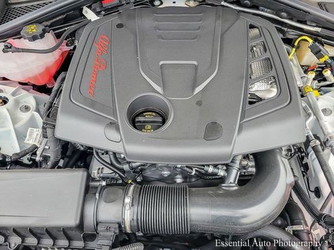 New 2025 Alfa Romeo Giulia w/ Veloce Package AWD image 24