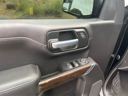 Used 2020 GMC Sierra 1500 SLE w/ SLE Value Package AWD/4WD image 11