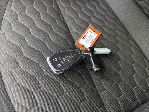 Used 2020 Chevrolet Equinox LT FWD image 27