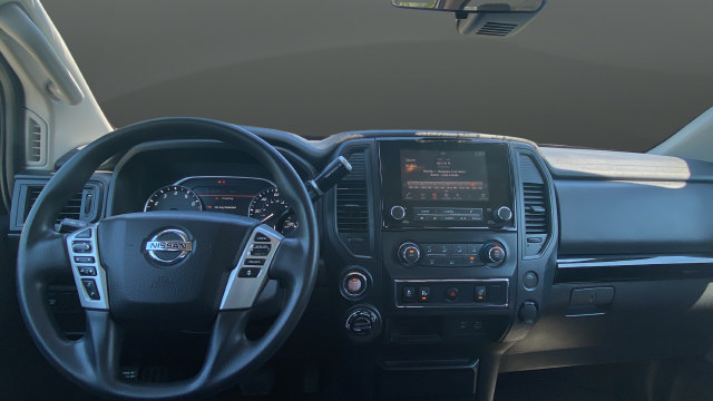 Used 2022 Nissan Titan SV AWD/4WD image 11