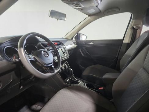 Used 2021 Volkswagen Tiguan S FWD image 9