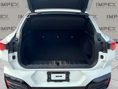 Used 2025 BMW X2 xDrive28i w/ M Sport Package AWD/4WD image 17