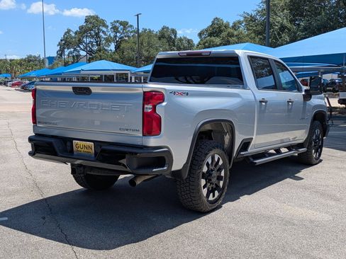 Used 2020 Chevrolet Silverado 2500 Custom w/ Custom Value Package AWD/4WD image 3