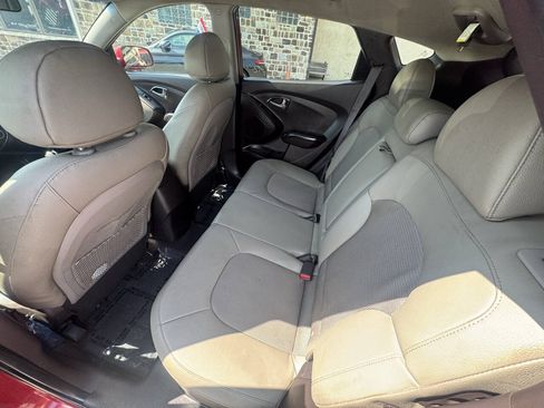 Used 2015 Hyundai Tucson GLS w/ Option Group 02 AWD/4WD image 16
