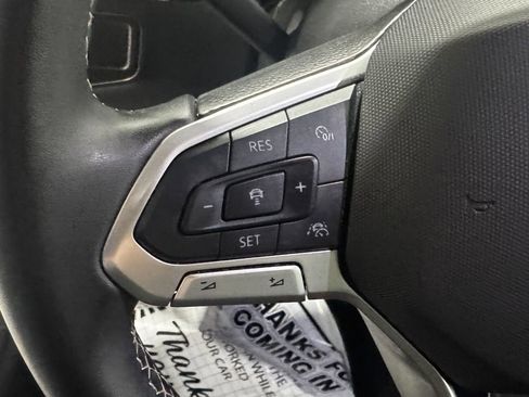 Used 2024 Volkswagen Tiguan SE FWD image 5