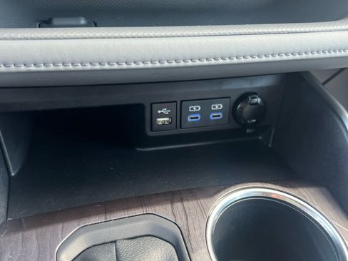 Used 2022 Toyota Highlander Limited image 25
