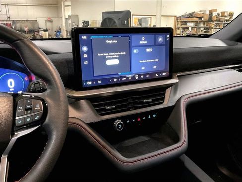 Certified 2025 Ford Explorer ST-Line w/ ST-Line Street Pack image 6