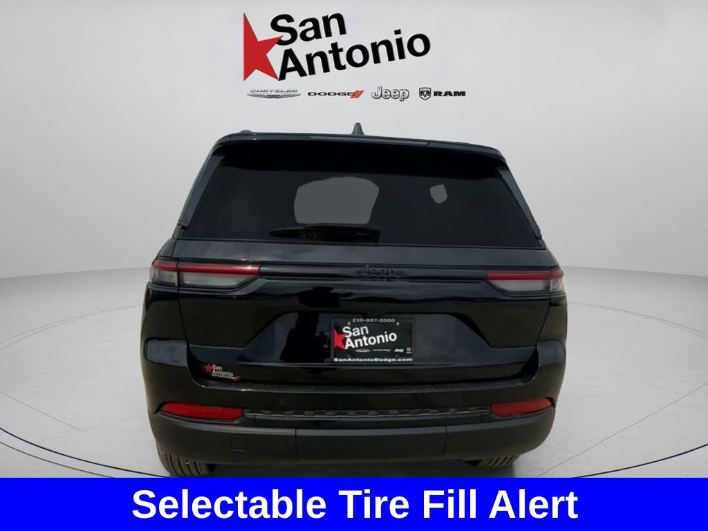 New 2025 Jeep Grand Cherokee Altitude RWD image 12
