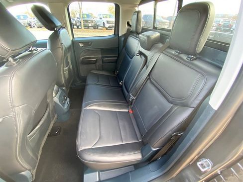 Certified 2024 Ford Maverick Lariat w/ Black Appearance Package image 40