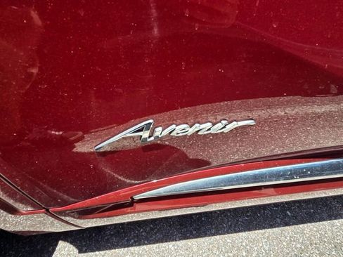 Used 2023 Buick Envision Avenir image 4