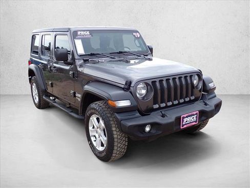Used 2019 Jeep Wrangler Unlimited Sport S AWD/4WD image 6