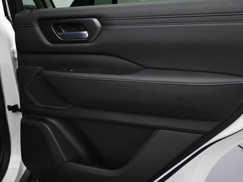 New 2026 Nissan Armada SV image 34