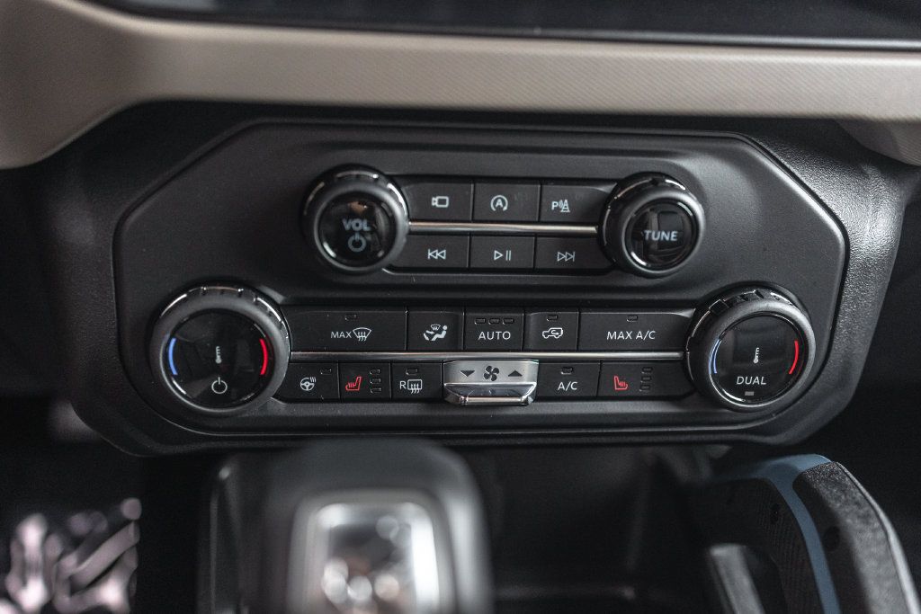 Used 2022 Ford Bronco Wildtrak AWD/4WD image 16
