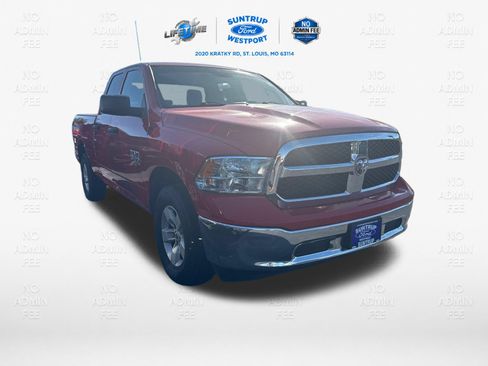 Used 2024 RAM 1500 Classic SLT AWD/4WD image 26