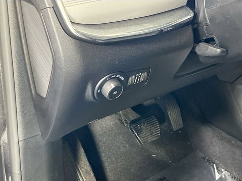 Used 2022 Jeep Compass Limited w/ Elite Group AWD/4WD image 10