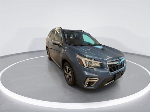 Used 2020 Subaru Forester Touring AWD/4WD image 2