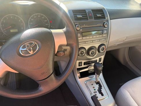 Used 2011 Toyota Corolla LE FWD image 12