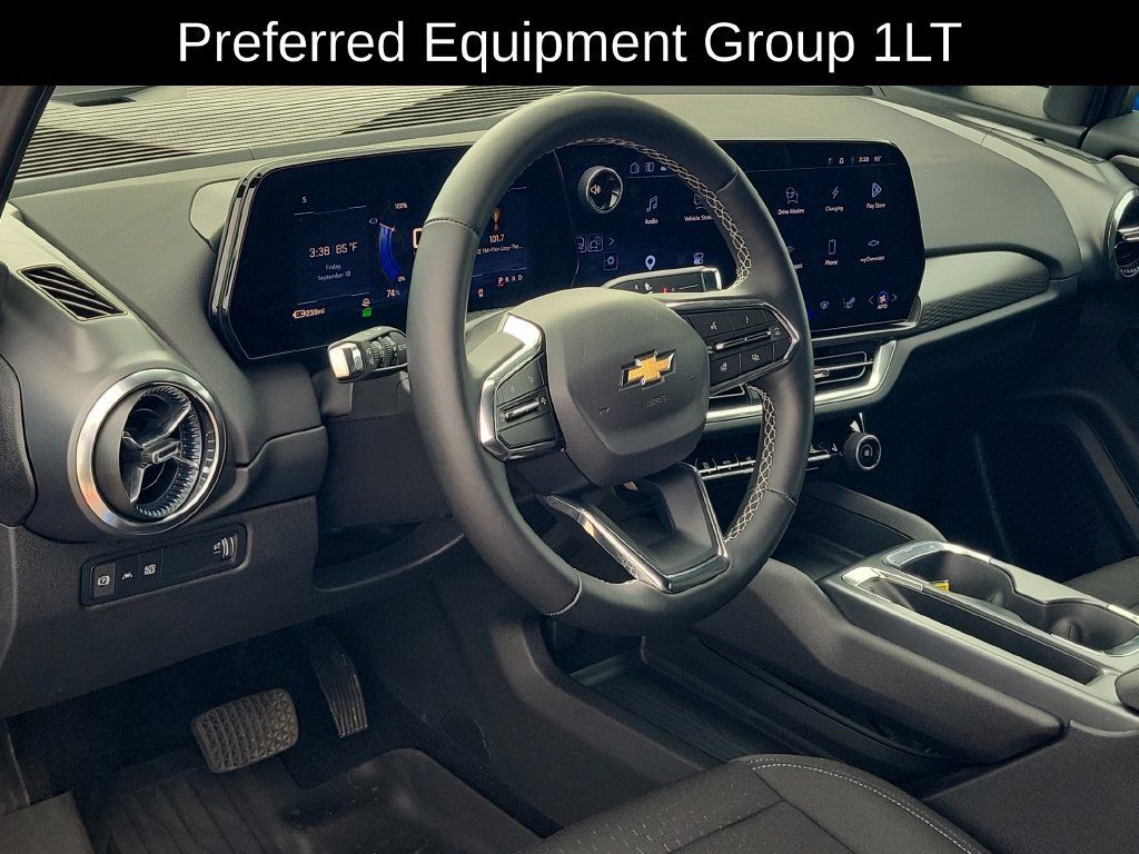 Used 2025 Chevrolet Equinox EV LT w/ Comfort Package FWD image 8