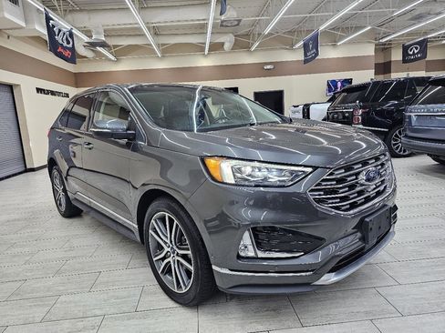 Used 2019 Ford Edge Titanium w/ Equipment Group 301A image 5
