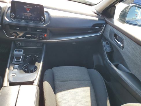 Used 2023 Nissan Rogue SV image 26