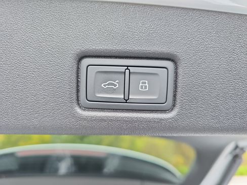 New 2025 Audi Q5 Prestige image 13