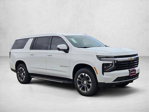 New 2026 Chevrolet Suburban LS image 7