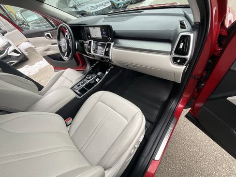 Used 2023 Kia Sorento SX Prestige image 31