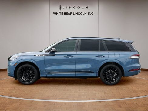 Used 2026 Lincoln Aviator Reserve AWD/4WD image 8