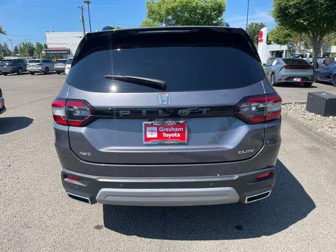 Used 2023 Honda Pilot Elite image 7