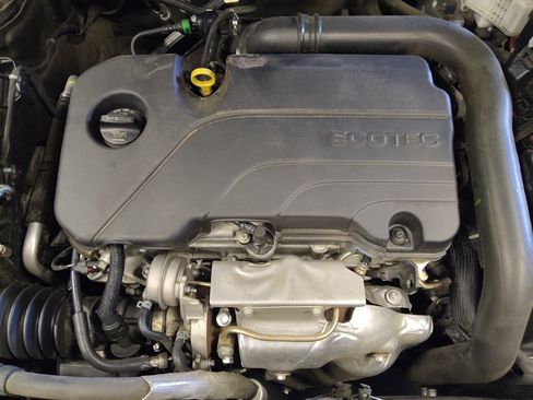 Used 2023 Chevrolet Malibu LT FWD image 30