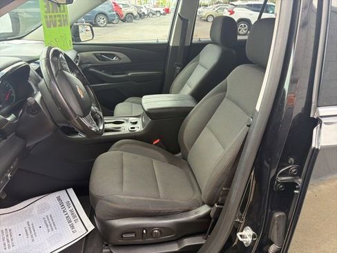 Used 2018 Chevrolet Traverse LT FWD image 19