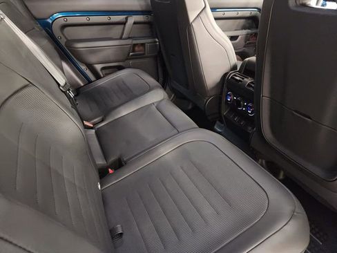 New 2026 Land Rover Defender 110 OCTA image 31