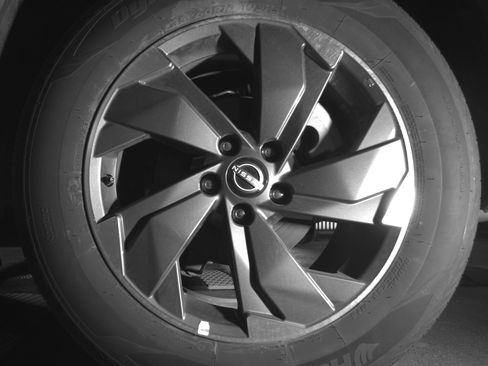 Used 2025 Nissan Rogue SV FWD image 14