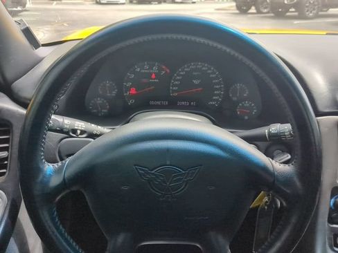 Used 2001 Chevrolet Corvette Z06 w/ Memory Pkg RWD image 25