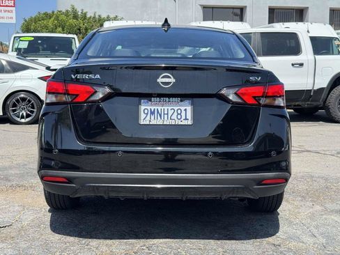 Used 2024 Nissan Versa SV FWD image 11