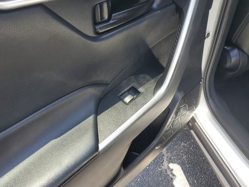 Certified 2023 Toyota RAV4 LE FWD image 17