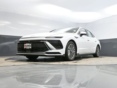 Used 2024 Hyundai Sonata Limited image 33