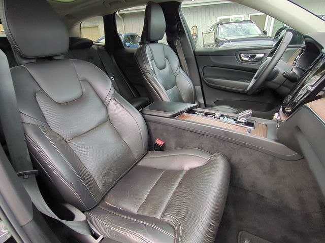 Certified 2023 Volvo XC60 B5 Ultimate w/ Protection Package Premier FWD image 30
