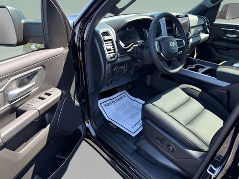 New 2026 RAM 1500 Big Horn AWD/4WD image 16