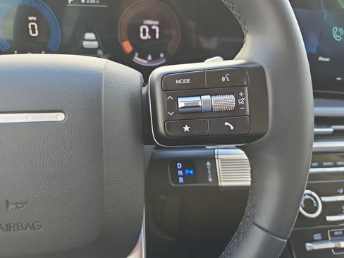 Used 2026 Hyundai Santa Fe SE FWD image 19