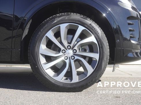 Used 2025 Land Rover Discovery Sport Dynamic SE AWD/4WD image 35